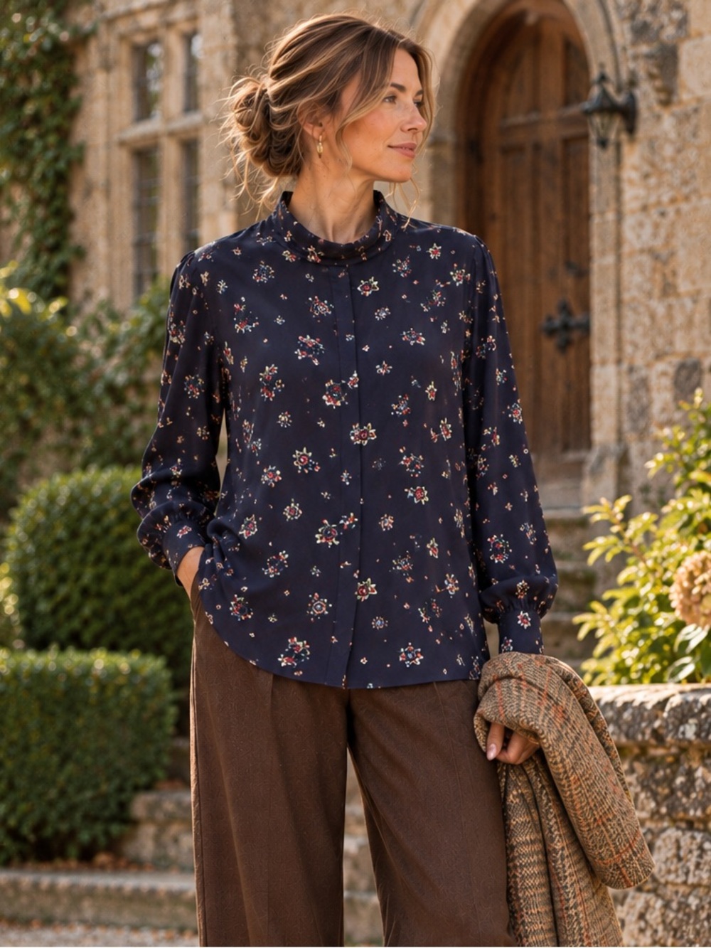 Pendleton Navy Size 14 Floral Blouse Draped Neck English Country Cottagecore